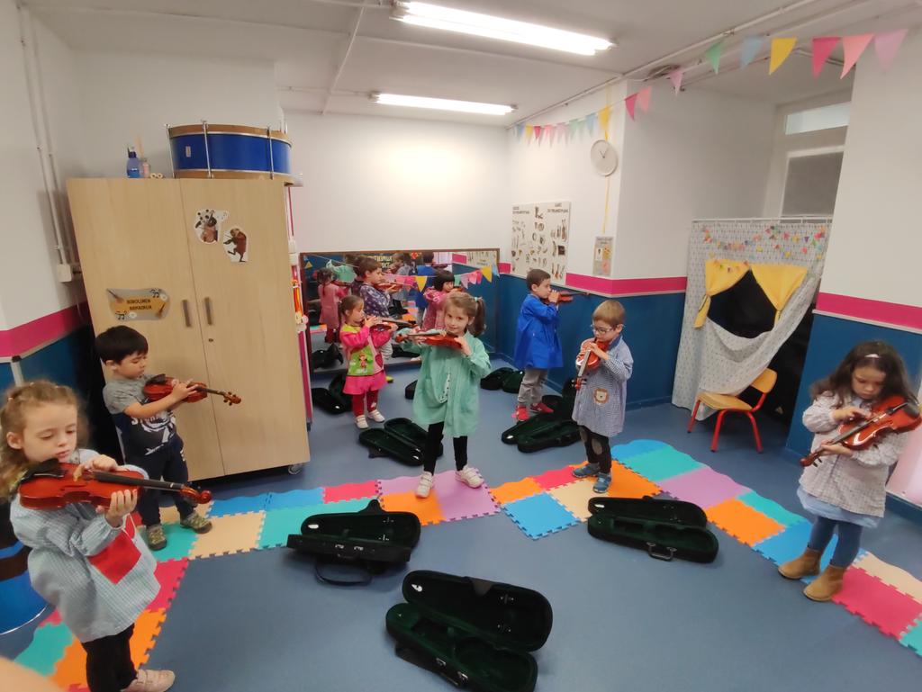 HHmusika tweet media