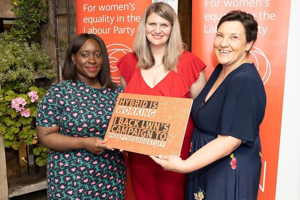 ToniaAntoniazzi's tweet photo. A different way of working is possible. Hybrid working reduces unnecessary commuting, eases caring logistics, and cuts transport costs.
That’s why I support @LabourWomensNet campaign to
#KeepTheGoodStuff https://t.co/a4i8LnKtzK