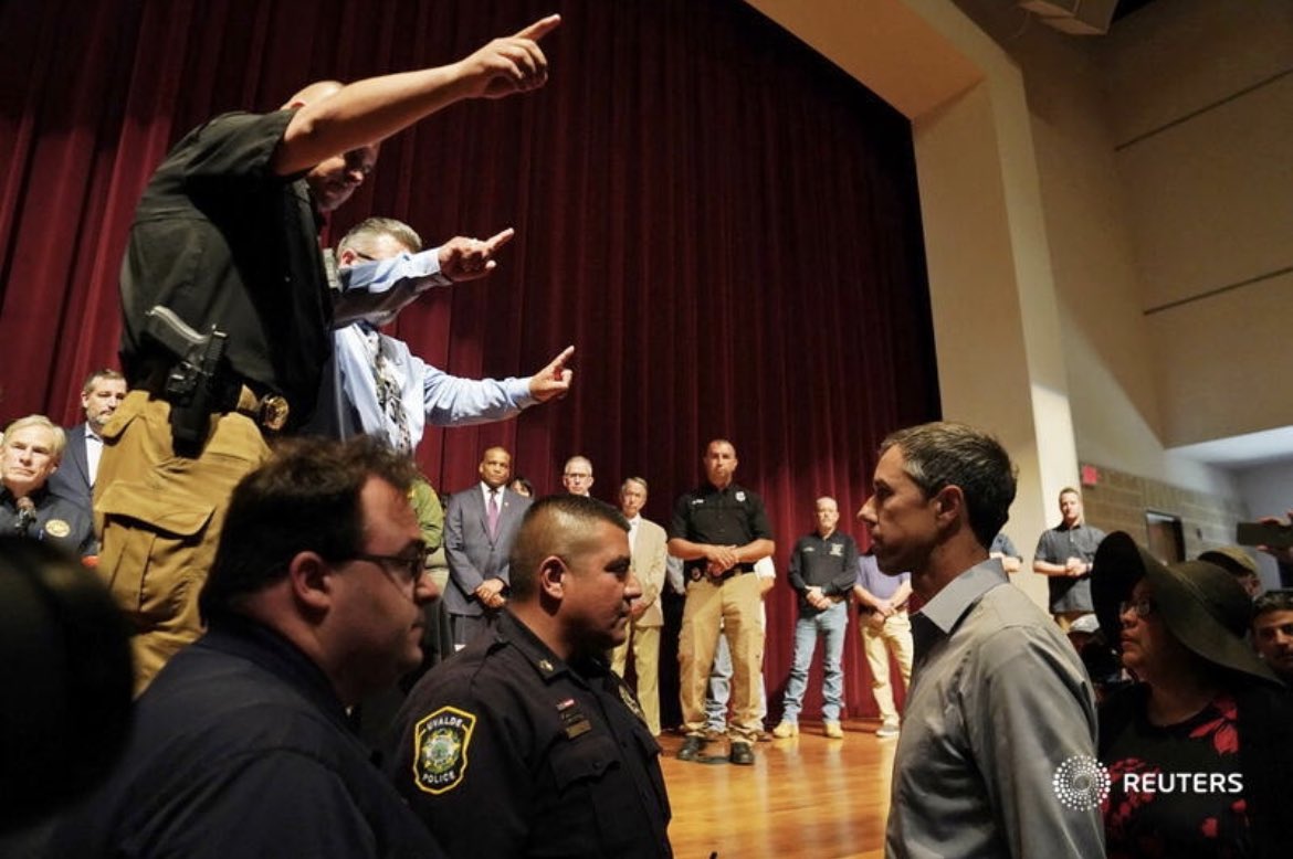 anoldadguy's tweet photo. @BetoORourke Man, you gave me new hope. In that instant I stood up and tears ran down my cheeks. This is who we are. Thank you. https://t.co/QQxqLf3dHZ