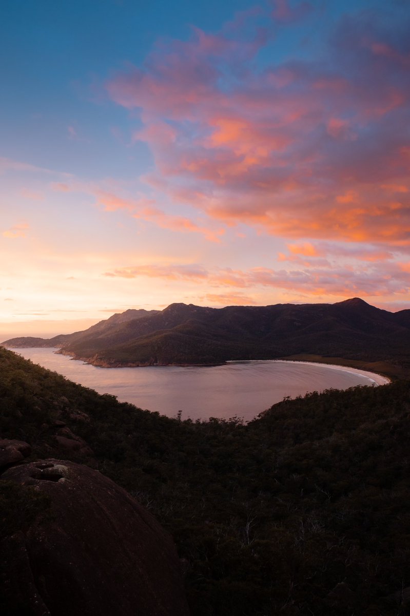 jiridavid_'s tweet photo. Sunrise in Tasmania, Australia

#tasmania #Australia #sunrisephotography #gm https://t.co/OaVQ7Bp8Iv