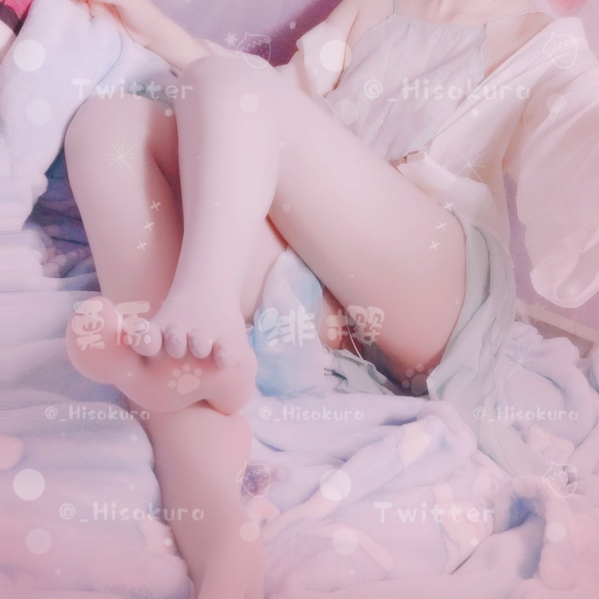 一个哥哥定制的汉服yw+另一个哥哥定制的五指袜寄拍
搭配在一起也意外的好看

抄送 @DaFoer_ @Daguidiyi https://t.co/WsMvmUKlci