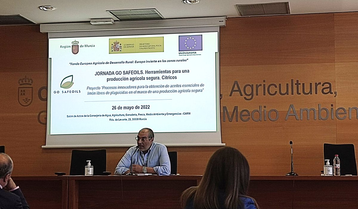 fecoam's tweet photo. Esta mañana asistimos en la Consejería @AgriculturaRM a la Jornada #GOSafeoils para analizar el cultivo de cítricos y su transformación y herramientas para una producción agrícola segura 🍋🍊 #AvanzandoJuntos https://t.co/0eXheWg2HL