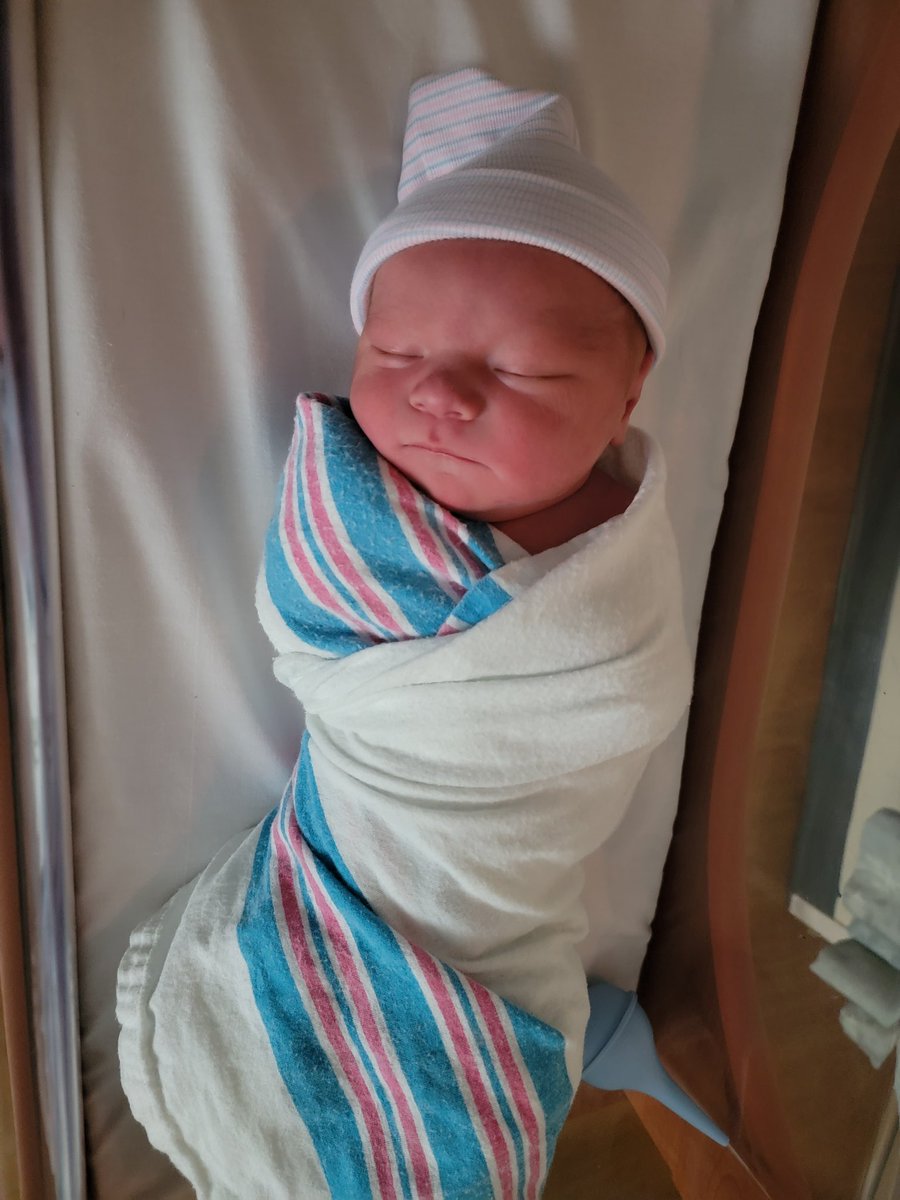 sweetcakes1024's tweet photo. Welcome Samuel! We are so blessed! Born 5/23 weighing 7 lbs 15 Oz 20 in long! ( let's just say he came in the world big and bold! ) #momlife #blessed #newborn ✨️💞✨️💞 @PundemiX https://t.co/r4WvWzzJyR