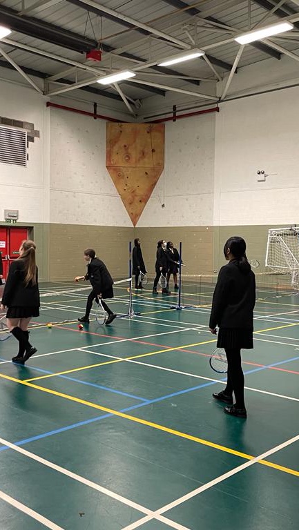 HollyLodgeLiver's tweet image. Another 29 year 7’s taking part in Tennis during break time! 🎾 🎾🎾 @Liverpool_SSP @PTIEducation @youthsportstrust #Hollylodgelife #expecttoachieve #HLSA #HLSportsacademy