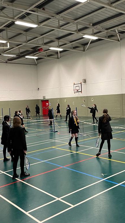 HollyLodgeLiver's tweet image. Another 29 year 7’s taking part in Tennis during break time! 🎾 🎾🎾 @Liverpool_SSP @PTIEducation @youthsportstrust #Hollylodgelife #expecttoachieve #HLSA #HLSportsacademy