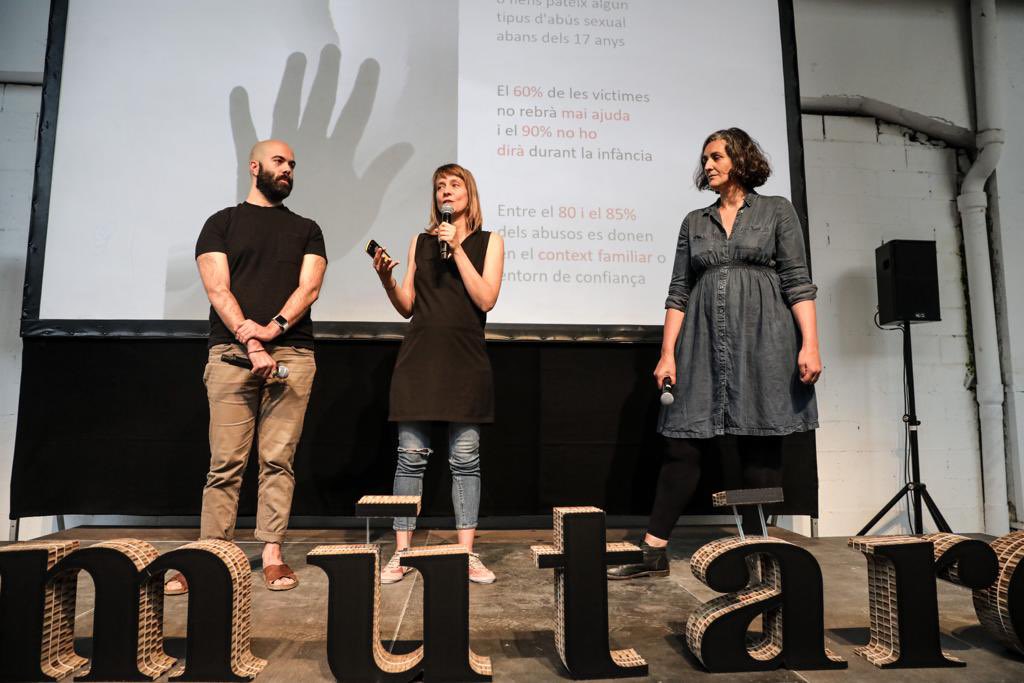 FundacioCarulla's tweet photo. La fotografia ens permet explicar el dolor de forma no literal. Gran labor de @PhotographicSV, utilitzant la imatge com a llenguatge universal per explicar els abusos sexuals. Gràcies @plansmireia, Alice Montiel i Abel Parra Sorribas 🦋.
#Mutare22 #FundacioCarulla https://t.co/nNefhVSjg7