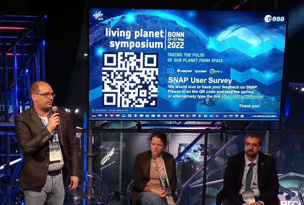 BrockmannCon's tweet image. At the #LPS22 talk #ESA_SNAP Toolbox Users &amp;amp; Developers, run by Oana Hogoiu from CS Romania our colleague 
@MarPet_BC
 replied to user feedback and question. 

🌐step.esa.int