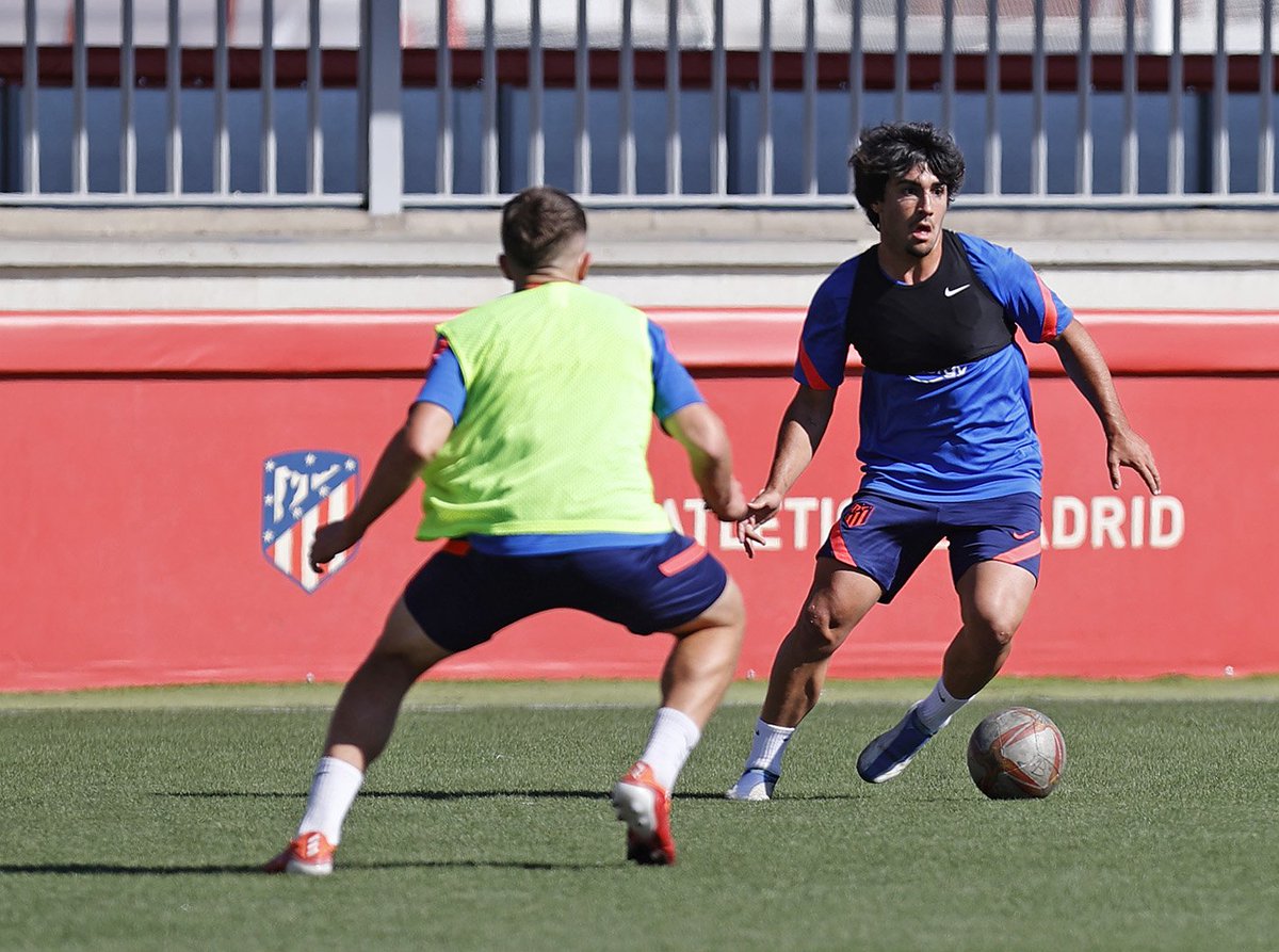 💪🏻 ¡Seguimos trabajando duro!

El Juvenil A continúa preparando el encuentro de cuartos de final de la Copa de Campeones que este domingo le medirá al Celta 👊🏻