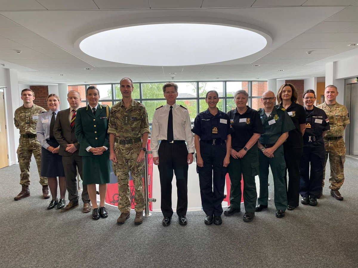 RAFMedicWO's tweet photo. FS Sarah Hayward, RAF Medic (Paramedic) representing the RAF today at a visit to Surgeon General’s Dept with military and NHS colleagues to showcase the training carried out by military students @DMS_DefMedAcad. @DMS_ComdJHG @RAFMedServices @DMS_MilMed https://t.co/2pb68BGk3f