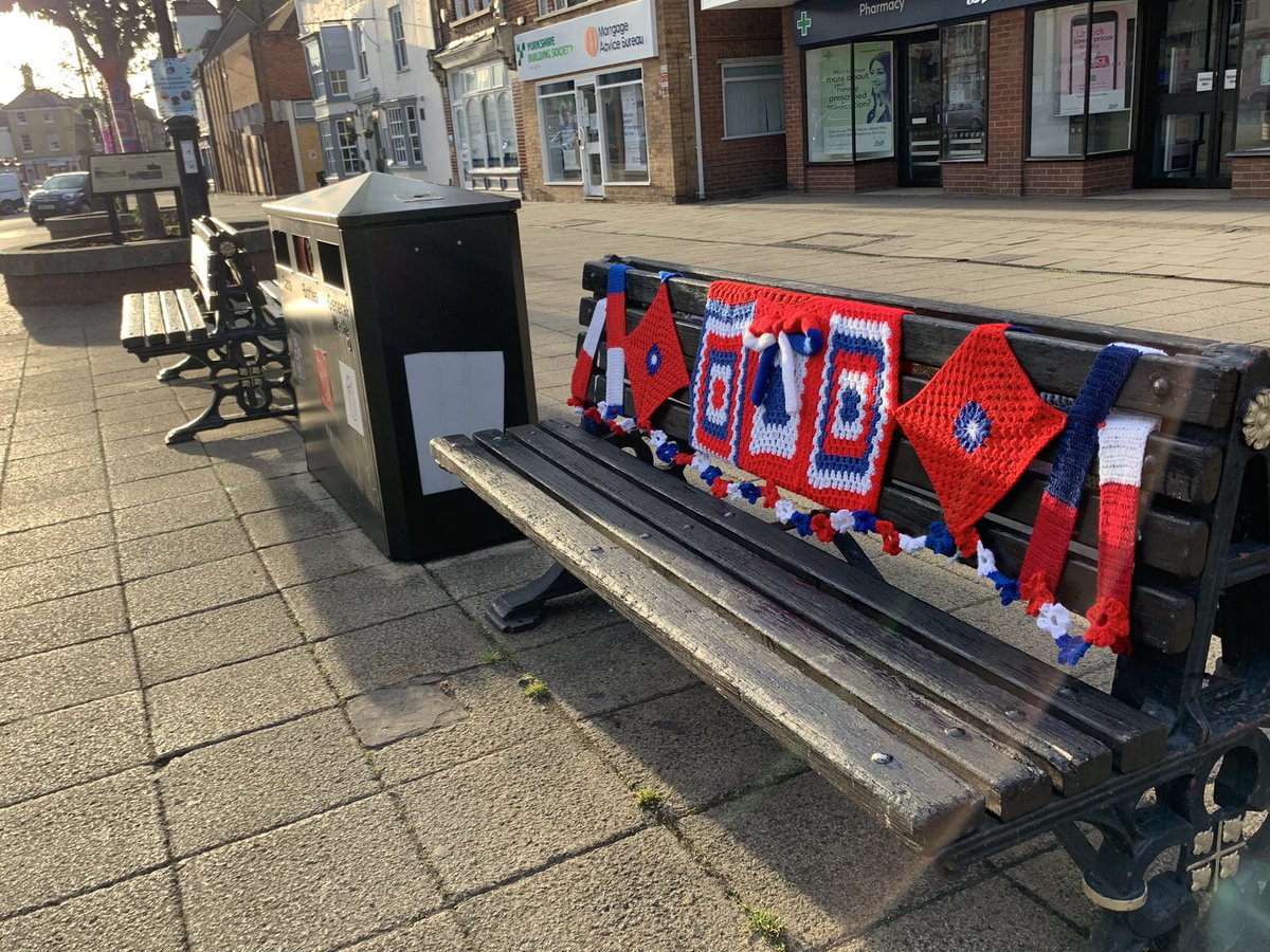 TobyMagness's tweet photo. @BenSVHodges @WorldBollard We have disguised posts in St Ives too…. I see your bollards and raise you a tree, bench and phone box! https://t.co/3iSCgRpVxy