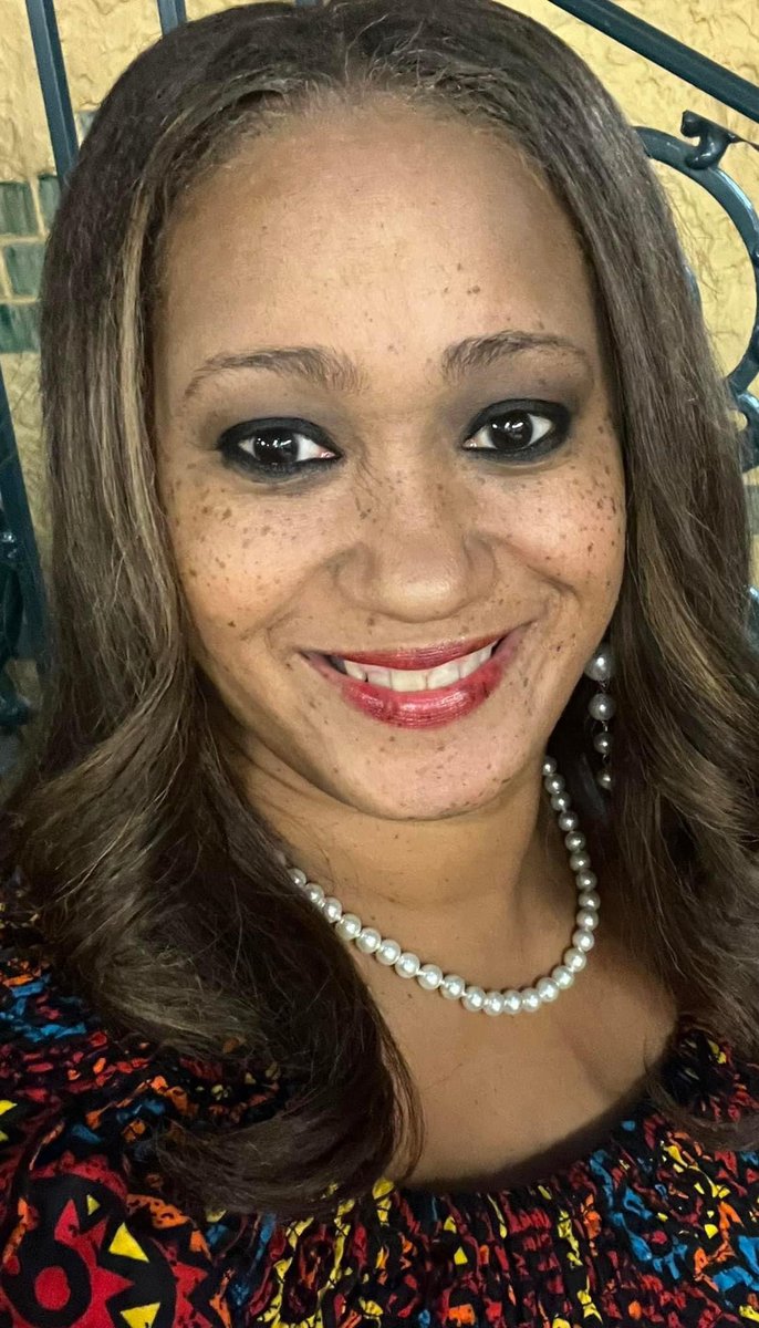 DRSCTONDAKELLY's tweet photo. It’s my birthday! It’s my birthday! and I’m so EXCITED that God allowed me to wake up this morning to experience this new chapter in my life. I’m HAPPY to witness being 54. $SctondaKellyGordon https://t.co/tIDemzBYJF