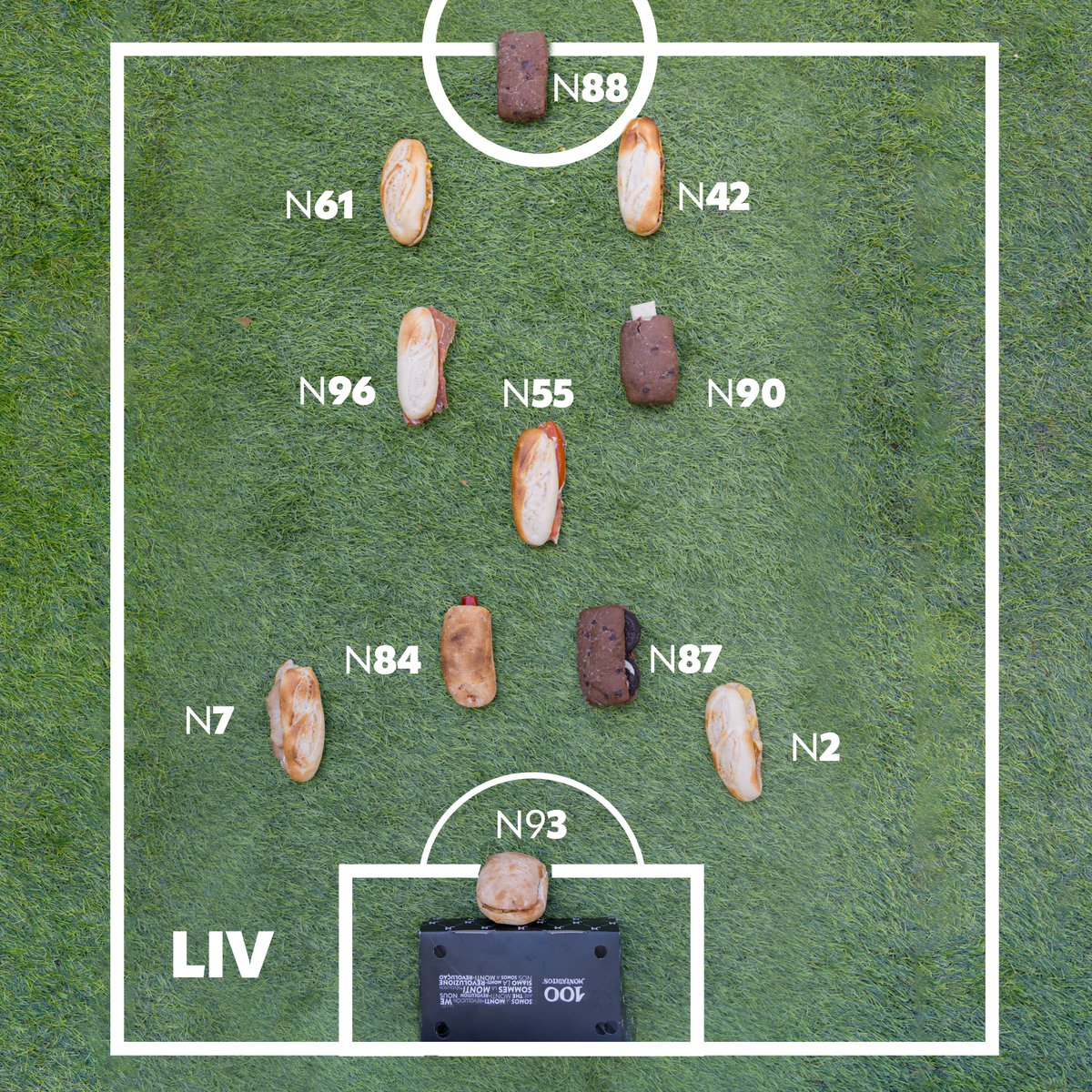100montaditos's tweet photo. ¿Con qué team vas? #UCLfinal 
❤️Liverpool
🔁Madrid https://t.co/jXGHmbmige