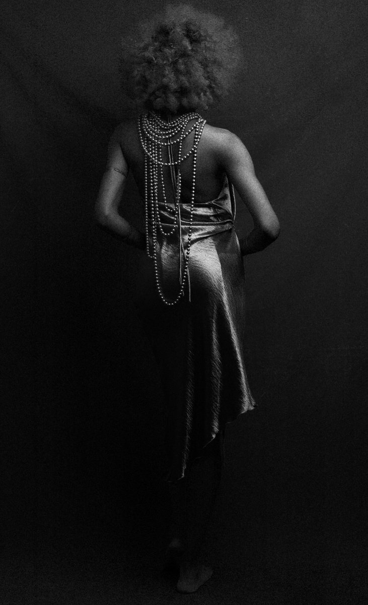 MOtheMaster99's tweet photo. A Portrait of A Lady and Her Pearls. https://t.co/1I244Go3pM