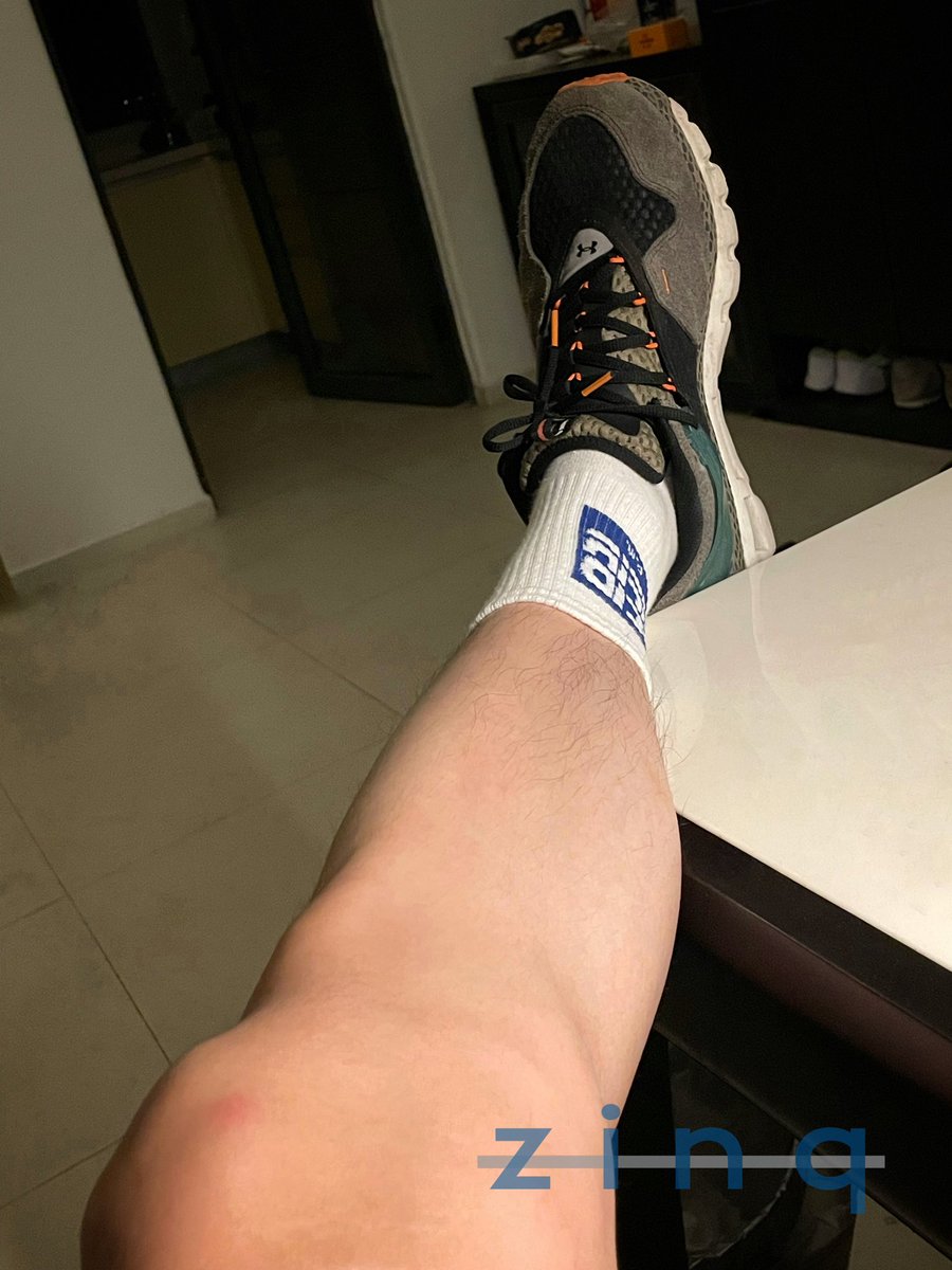 zinque_'s tweet photo. 每次遇到硬板床就真的痛苦  一小时下来膝盖都不在  ��方坐上来自己动又没太大感觉  好难 https://t.co/hDGVanxBoh