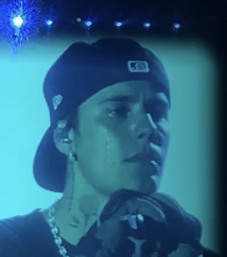 typedbieber's tweet photo. the moment he realized he was never lonely https://t.co/15m4HqjCYW