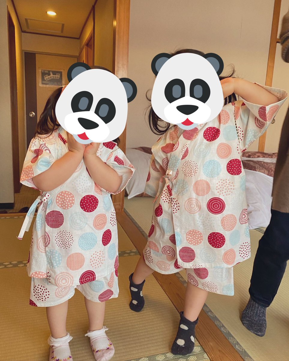 dorikinako's tweet photo. ひっさしぶりに旅行いってきたー🚗 ³��

近場だけど🦖🦖はすごく楽しめたみたいで基本テンションMAX🤩🤟
大人は振り回されまくって体力使い切って帰ってきました🤣🫶
水族館のクラゲが綺麗だった〜💕
と今回のお気に入りはクラゲのようで🤭

母的にはお揃いの甚平着せられて満足しました🤣🤟 https://t.co/qlhPChQNq0