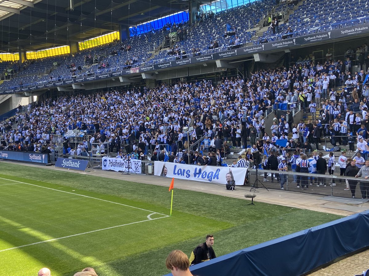 Vi maler sydsiden hvid og blå 🤍💙