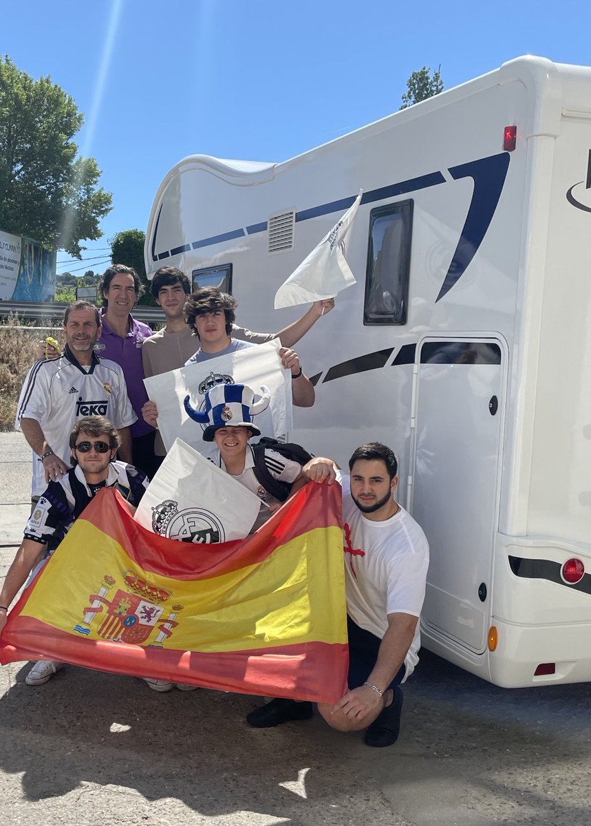 lsanz19's tweet photo. Rumbo a Paris!! A por la 14!!! Hala Madrid!!! https://t.co/Z4IcesQvQh