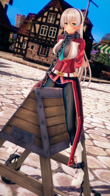 三角木馬で運ばれるエリィちゃん 