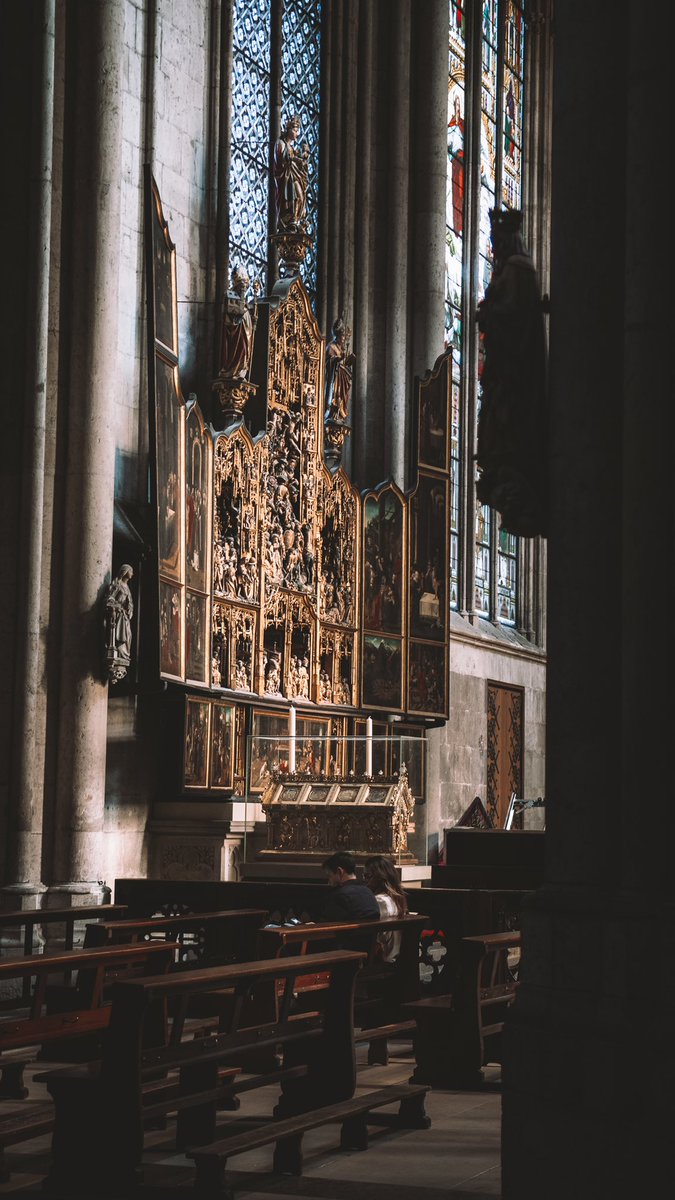 withabdu_'s tweet photo. Inside the Kölner Dom https://t.co/GcusTjJqmy