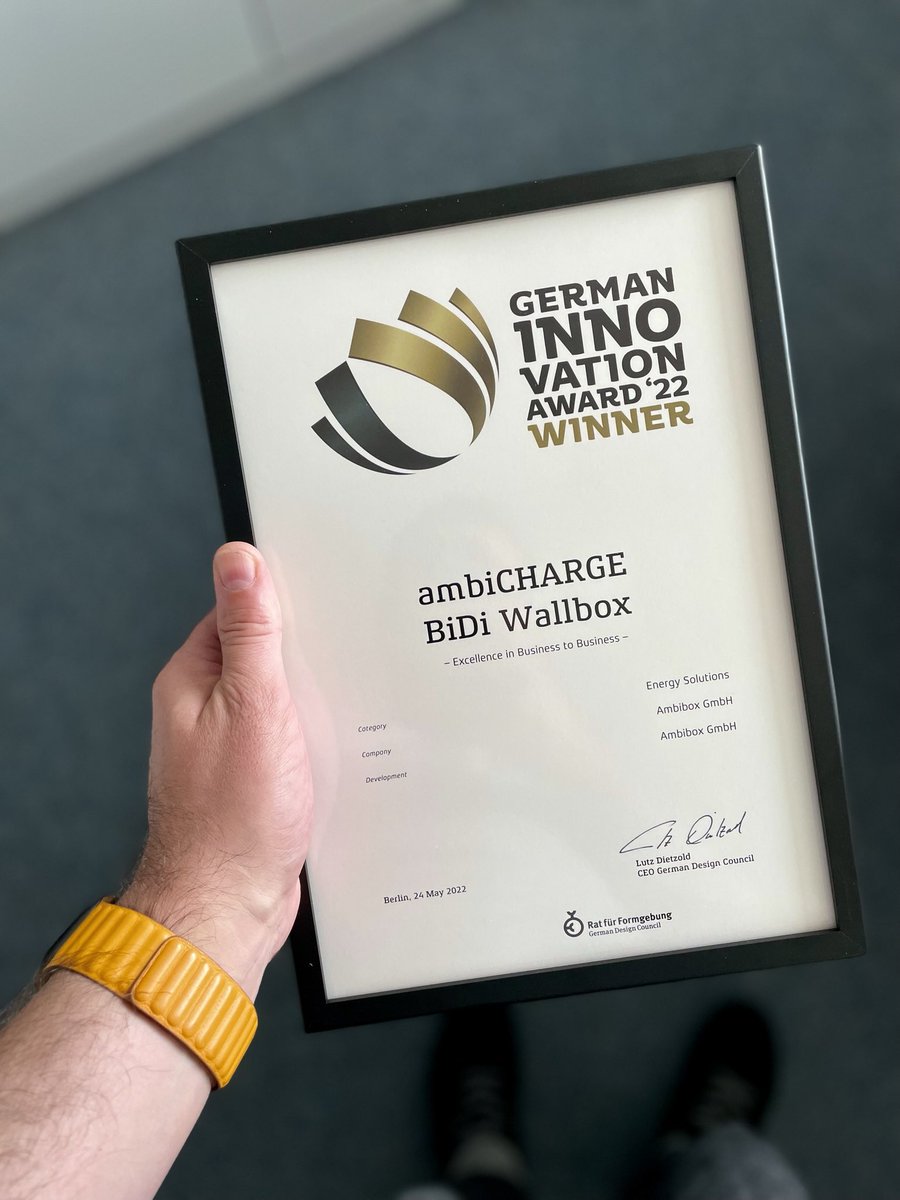 The <a href="/AmbiBox_GmbH/">Ambibox GmbH</a> team won the #GermanInnovationAward 😀👏🏆🎉
