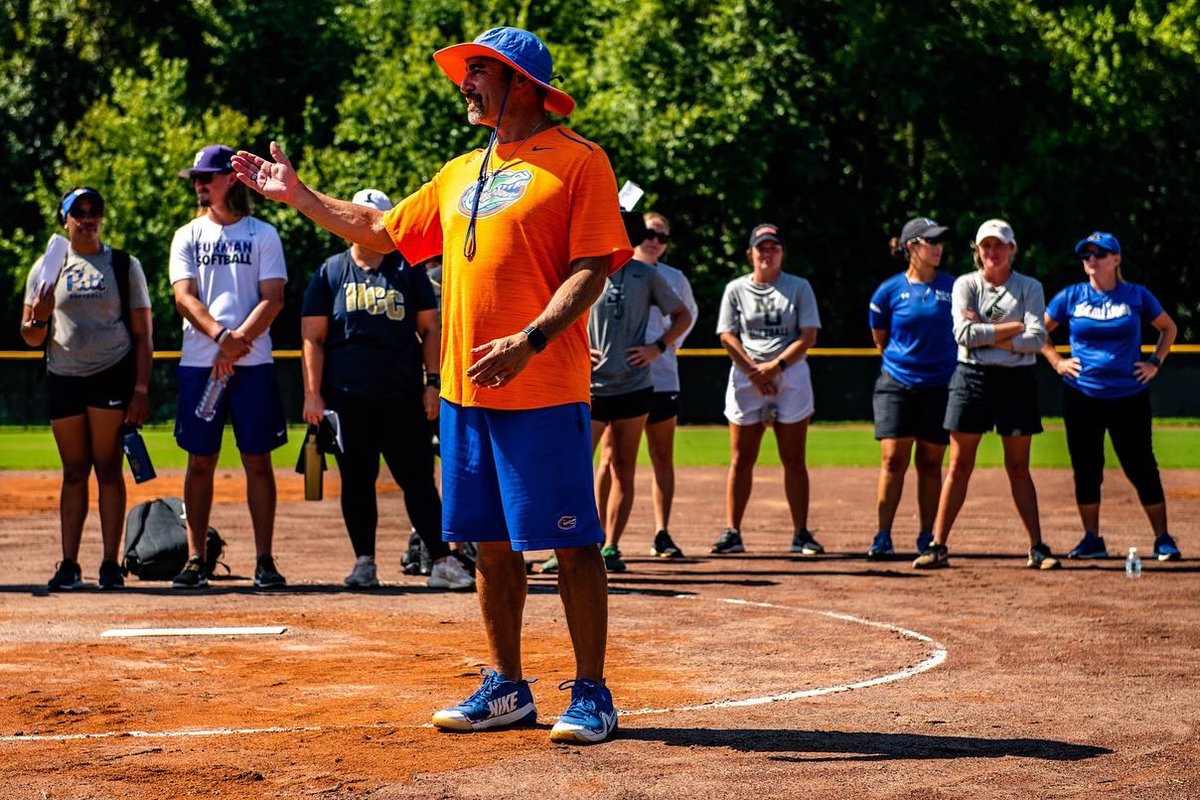 ProSwings_'s tweet photo. #GoGators π
Congrats to Aric Thomas, Assistant Coach at @GatorsSB & his team on their BIG Regional WIN over Wisconsin #SupersBound πͺπΌ
We cant wait to have Coach Thomas back with us this summer, to register for camp head to https://t.co/XhCIs1fEdv
#ProSwings #CollegeExposureCamp https://t.co/8JfypwRAEm