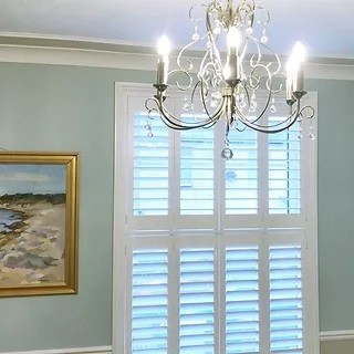 chshutters's tweet photo. Elegant as well as practical, our Tier-on-Tier #windowshutters are the ideal choice for bedrooms, living spaces, hallways and more.

With top louvres that open independently of the lower ones, you can control the level of light and privacy during the day.

#homedesign #homedecor https://t.co/9sU8yjBHlV