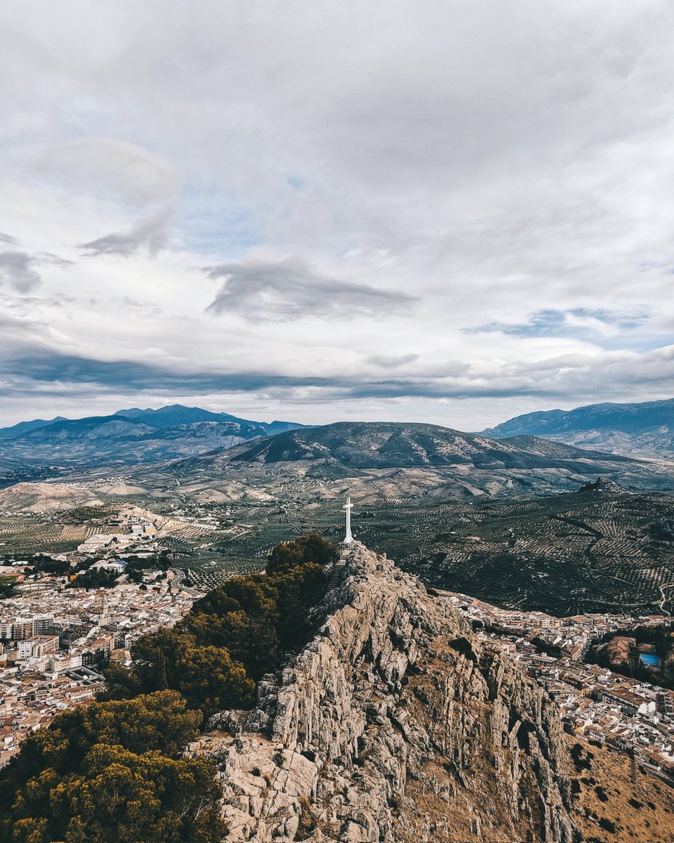 victoriamolcc's tweet photo. Mi Jaén 🌿 tierra de cultura, arte y patrimonio. Ciudad de luz y provincia de tradiciones. La joya más desconocida de Andalucía, con tanto potencial que dar y ofrecer. Orgullo de provincia. Fotografías propias 📷 https://t.co/RMqfd3rnZ0