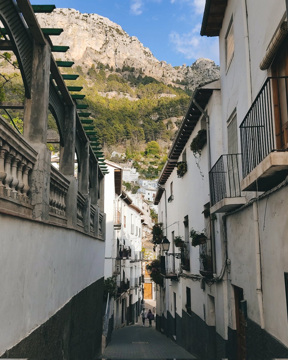 victoriamolcc's tweet photo. Mi Jaén 🌿 tierra de cultura, arte y patrimonio. Ciudad de luz y provincia de tradiciones. La joya más desconocida de Andalucía, con tanto potencial que dar y ofrecer. Orgullo de provincia. Fotografías propias 📷 https://t.co/RMqfd3rnZ0