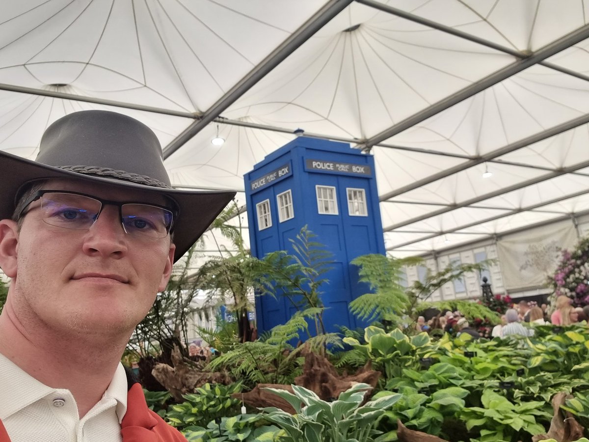 slav_kon's tweet image. I&apos;m on annual leave... So this is as close as I get to job related stuff at the moment... 🤣🤣🤣 #ChelseaFlowerShow #RHSChelsea #notjustwork