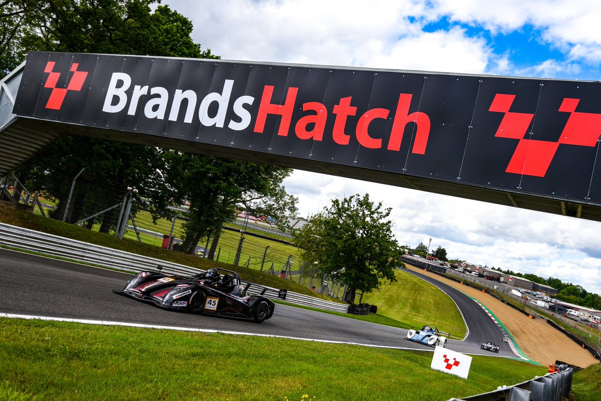 LeveridgePromo's tweet image. Will Hunt may not be in a position to race, but rather than sitting idly on the sidelines, he's also completely immersed in #drivercoach duties 👉 bit.ly/3wOlx5x #AWordFromWill 

#WH21 | #OurMotorsportUK | #DrivingTalentForward | #MaximiseYourAdvantage