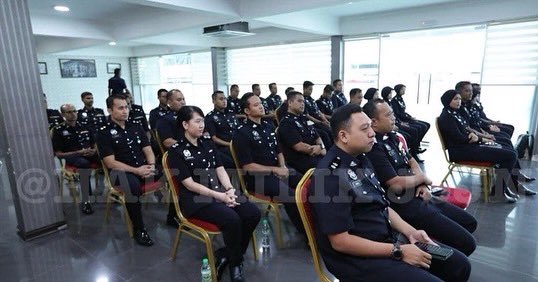 JSJNPDRM's tweet photo. MAJLIS PENUTUP LATIHAN DALAM PERKHIDMATAN (LDP) TATACARA MEMBERI KETERANGAN DI MAHKAMAH

#LDPJSJN
#JSJNPDRM https://t.co/U0lhqx9SfM