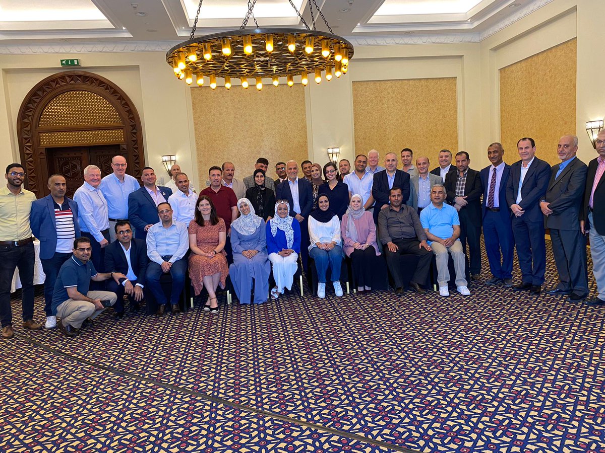 Aymanmufleh's tweet photo. زيارتي اليوم واول امس الى دورتين عقدت بالبحر الميت لمدراء التنمية الاجتماعية من كافة المحافظات. وجاءت زيارتي لشكرهم ونقل شكري ايضا لكوادرهم بالمحافظات لما يقوموا به من تقديم الخدمات للمواطنين. وحثهم على الاستمرار بذلك بروح الايجابية و التفاؤل،#mosd https://t.co/4gRHQaCgff