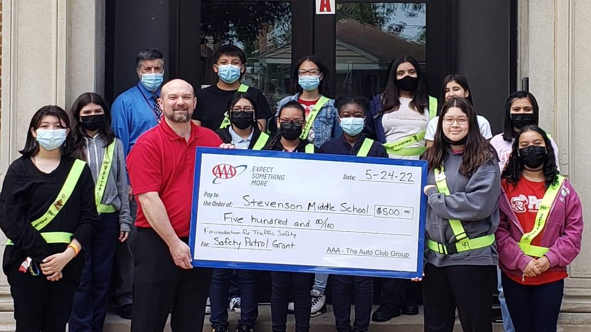 AAAChicago's tweet photo. We had the honor of presenting grants this week to @StevensonSD89 and St. Paul Lutheran School in Mt. Prospect on behalf of @AAAFTS. 

These funds will support the student leaders on the School Safety Patrol who help their peers get to, from and around school safely every day. https://t.co/j1HkloHyLZ