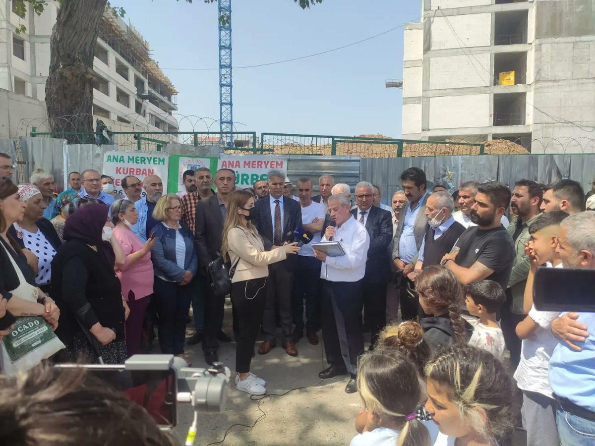 Esenler'de yer alan Ana Meryem Türbesinin AKP Esenler Belediyesi ve Kaymakamlık tarafından yıkılmasına karşı Abdal Canlarımızın yanlarında olmaya devam edeceğiz.