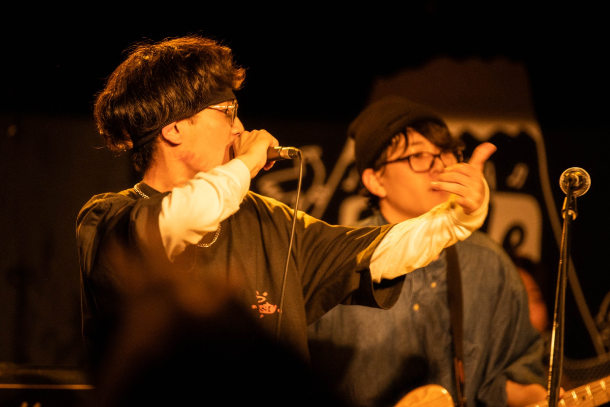 hanarebanare_'s tweet photo. 2022.5.21 Spice up!!
@難波mele

💃Live photo🕺③
今回、「potato」「夜の魔法」にスペシャルゲストとしてHIRO木とBank as PPPをお迎えしました！

📸photo by @mkbn15 https://t.co/Ai4gwrjwWt