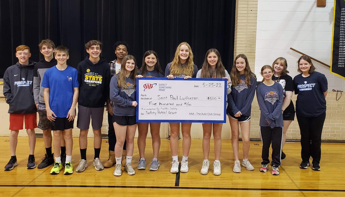 AAAChicago's tweet photo. We had the honor of presenting grants this week to @StevensonSD89 and St. Paul Lutheran School in Mt. Prospect on behalf of @AAAFTS. 

These funds will support the student leaders on the School Safety Patrol who help their peers get to, from and around school safely every day. https://t.co/j1HkloHyLZ