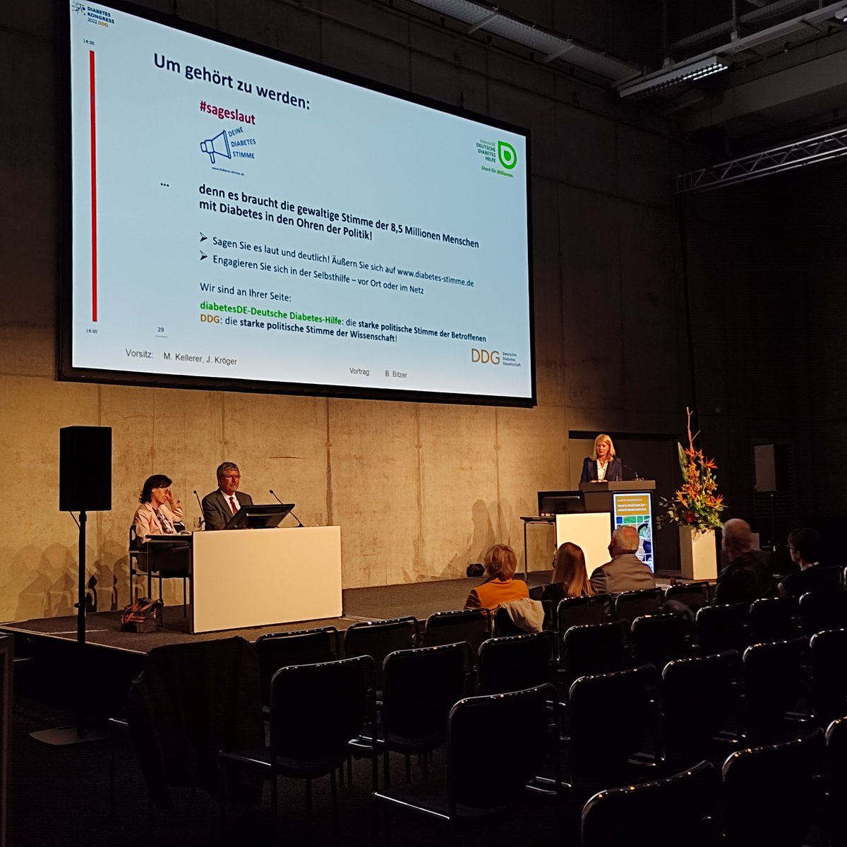 diabetesDE's tweet photo. Heute morgen fand unser Symposium "Die Diabetesstimme soll lauter werden" statt! Es braucht eine gewaltige Stimme der 8,5 Mio. Menschen mit #Diabetes i.d. Ohren der Politik! @dedocDE @Suesshappyfit @DDG_Tweets #DK2022 https://t.co/XdkNMjvJ9y