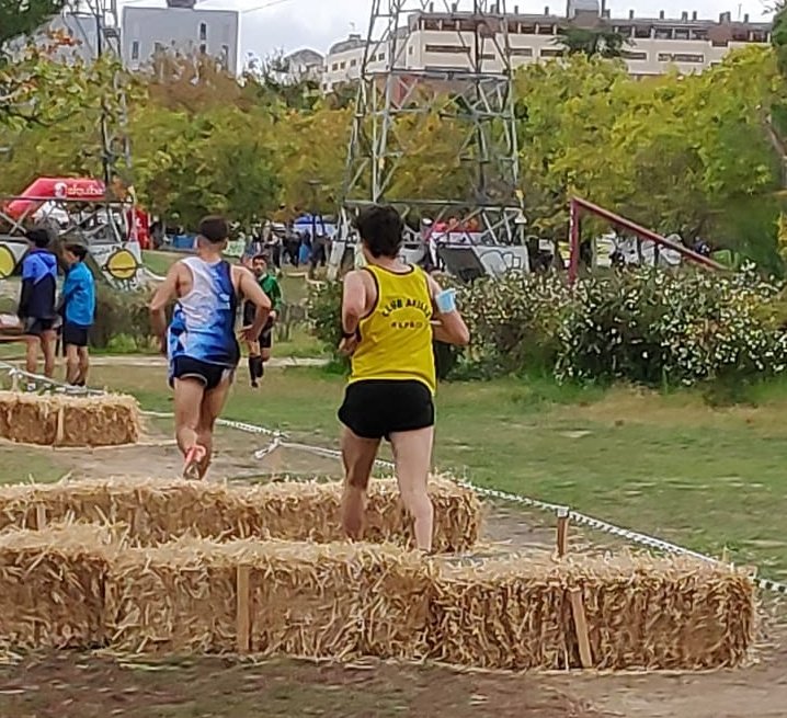 ClubAkilesATL's tweet photo. El club #Akiles tiene buenos #Atletas, una familia unida por el #atletismo, la competición y las ganas de hacer algo grande 💪

#running #runningmadrid #Runners #runnermadrid #Runner #corredores https://t.co/qToQonohjt