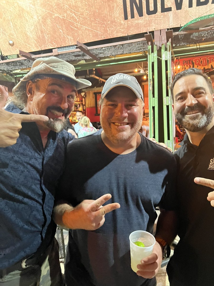 tastethesmoke's tweet photo. Look what the cat dragged in to the Smokehouse last night! What a great #crypto meet up with @AlexMascioli @jonnajarian 😎
@tradethechain & @investvoyager best companies in the business 💪 Thanks @NewsAsset for putting us on the map.
#VGX #crypto4all #senttoken @Ehrls15 https://t.co/avSSCTTXu2