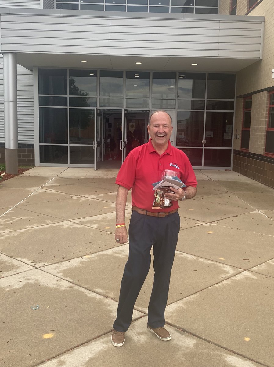 ASchirg's tweet photo. For 37 years, Mr. Mark Lotycz has faithfully served in @FairbanksLocal as our elementary school principal. He started his last day the same way he started every other day, greeting every student! We are all better because of him. Congrats Mr. Lotycz! #ForFairbanks https://t.co/QwbFa7ZQuH