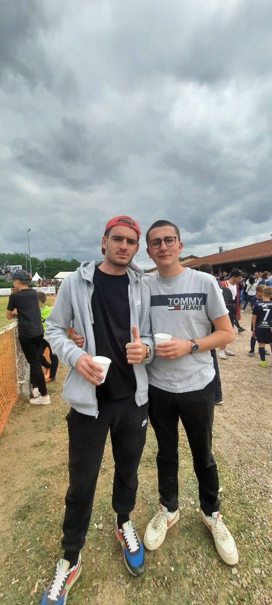 🚨NOUVELLE RECRUE🚨
Après de long échanges avec de nombreux carpistes roannais, le comité de recrutement du FC Carpe est heureux de vous annoncer ça nouvelle recrue Mr. Theo Gachon.🔥