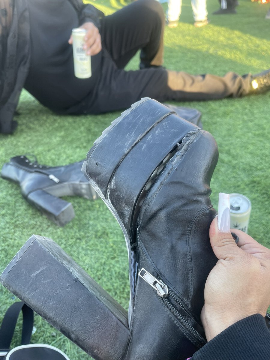 _psywarrior's tweet photo. @lamodatakeover bought these platforms and so sad they fell apart. Only got to wear them once and I absolutely loved them so much :( https://t.co/gKvrh7hAEX