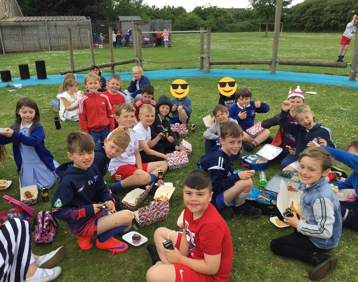 GilberdykeRocks's tweet photo. KS2 are enjoying their platinum jubilee lunch so much, their mouths are too full to smile! 👑 #GPScommunity #HCATjubileelunch #PlatinumJubileeCelebration https://t.co/UhMr2NJiw1