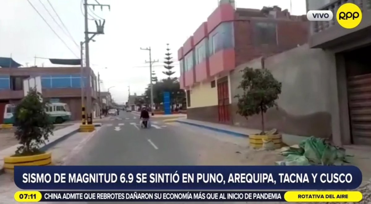 RPPNoticias's tweet photo. 🔴 #EnVivo Sismo de 6.9 se sintió en Puno, Arequipa, Tacna y Cusco. 

📻►89.7 FM / 730 AM
📺►Movistar 10 - 710 HD
📲►https://t.co/1oydRoCFYC https://t.co/5WFyIAe7c7