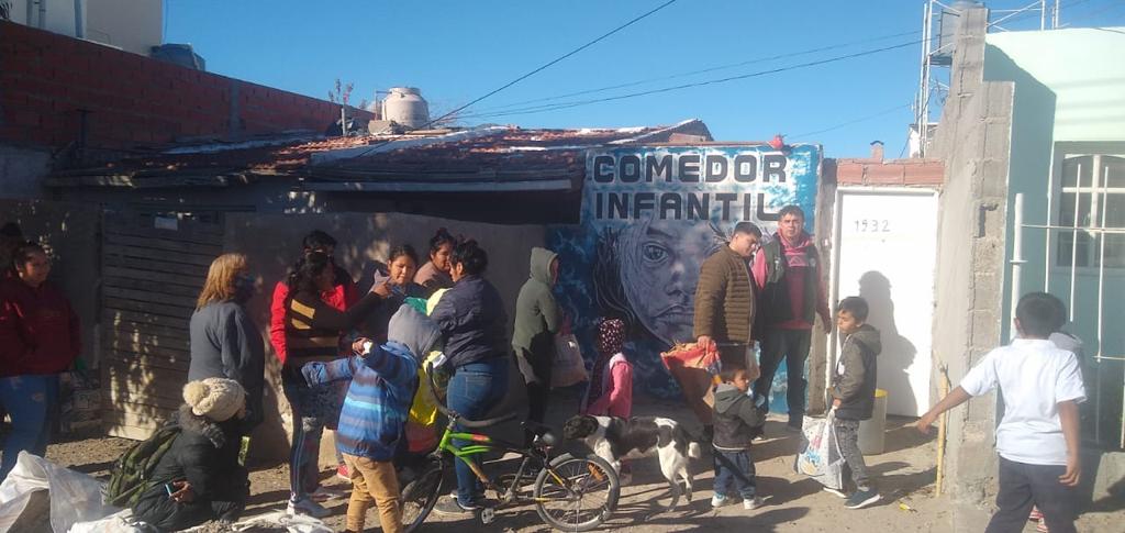 CETCHUBUT's tweet image. La militancia madrynense del CET celebró el 25 con un locro patrio radiodecamioneros.com.ar/la-militancia-…