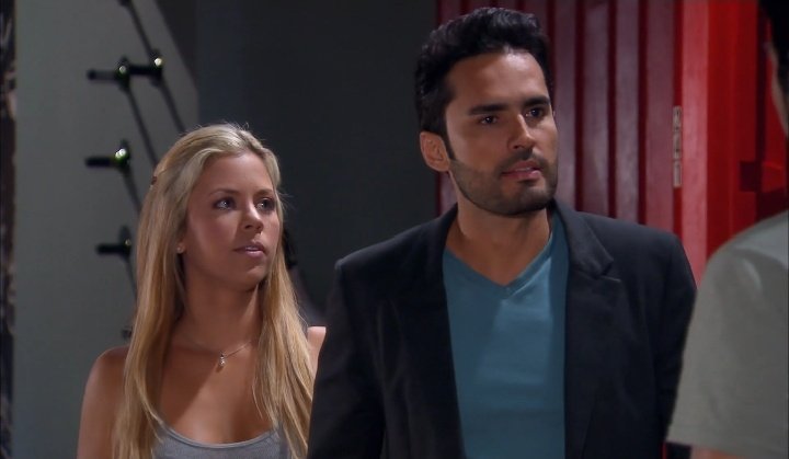 tusseriesfavs's tweet photo. No, Sammy no es mi novia, es mi señora, es mi mujer, es mi esposa
Asi se habla Willy, así se habla
ADORO CONTENIDOOO😍😂😍😂
#CorazonValienteDivinity24M
@ximenaduque @FabianRiosS
#CorazonValiente 67 https://t.co/gqJMeU1iG4