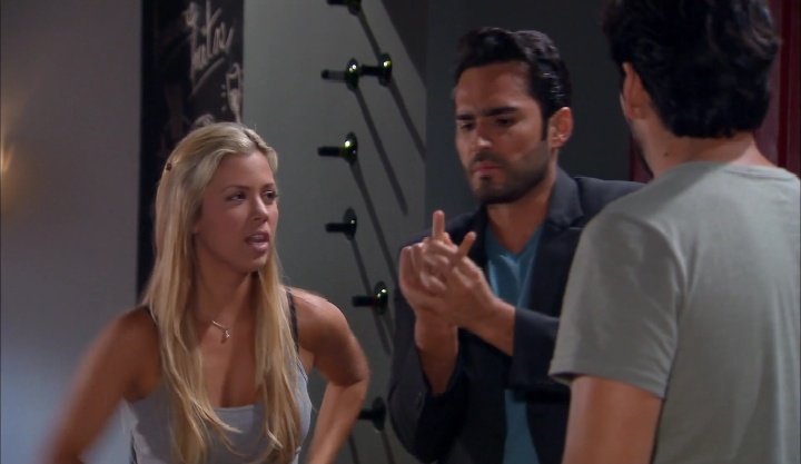tusseriesfavs's tweet photo. No, Sammy no es mi novia, es mi señora, es mi mujer, es mi esposa
Asi se habla Willy, así se habla
ADORO CONTENIDOOO😍😂😍😂
#CorazonValienteDivinity24M
@ximenaduque @FabianRiosS
#CorazonValiente 67 https://t.co/gqJMeU1iG4
