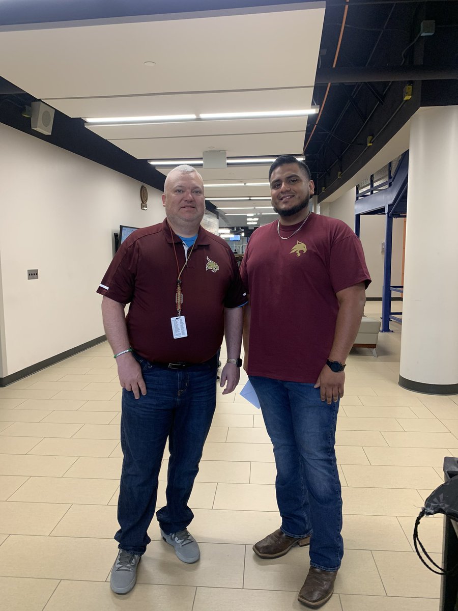 BlansonCTEHS's tweet photo. #Besties.  #BlansonBold #BlansonGold #BlansonReady  #BlansonProud  #MakeItMatterMakeItHappen @BenIbarraCTE  @AldineISD @AldineCTE @BlansonCTE_LMC @CTEHS_Seniors https://t.co/mWdYo5QEpu