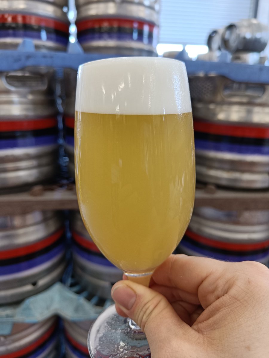 Hoosac, a 4.8% Hazy Pale. This cheeky little hazy pale is out now in cask with keg & can to come + available from tank @factory_floor_ tomorrow. Made with oat, wheat and chit malt and hopped with Mosaic and BBC pellets of Bru-1 chock full of pineapple and stone fruits.